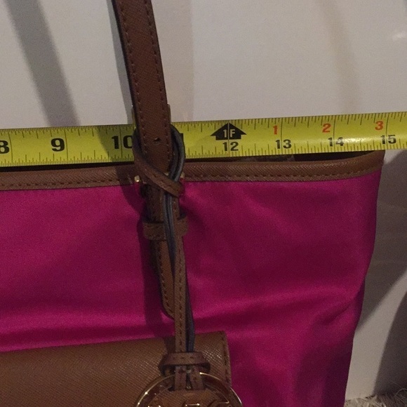 Michael Kors Jet Set Nylon Large Pocket Tote - Picture 10 of 16